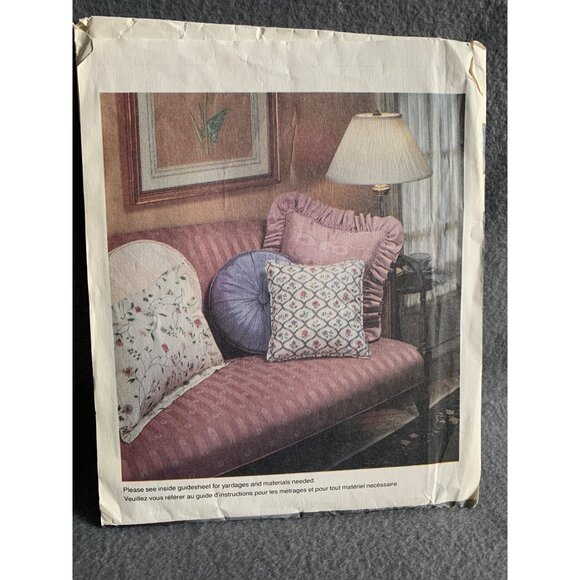 McCall's Decorative Pillow Sewing Pattern 2630 - uncut - Picture 3 of 4